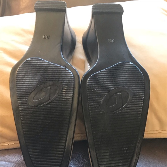 Shoes - Picture 6 of 6